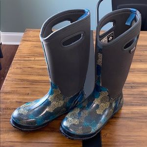 Bogs classic tall women’s boots size 9